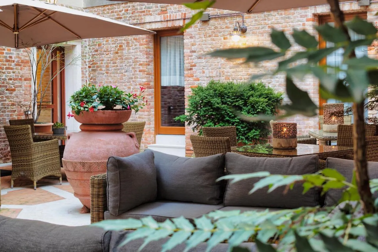 ****  Hotel Bisanzio Venice Italy