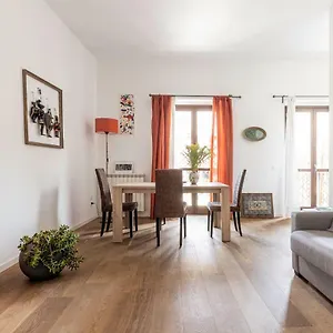 https://la-loggia-dei-re.palermohotels.org